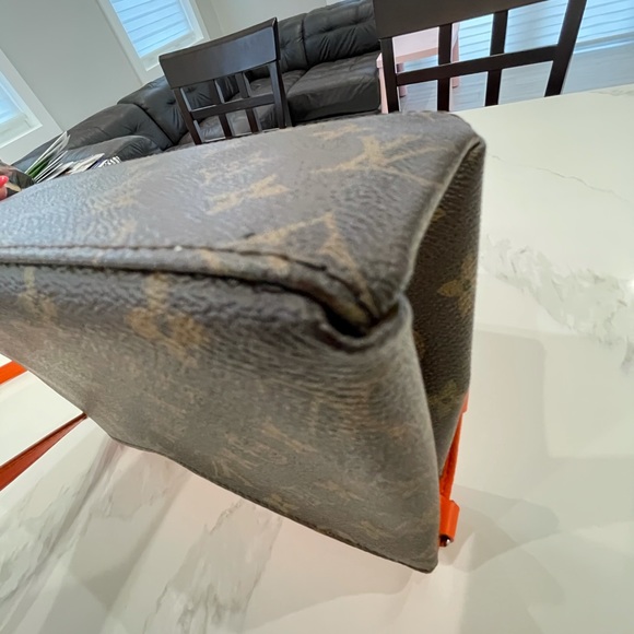 Louis Vuitton Monogram Epi Saint Michel Coquelicot - Picture 4 of 10